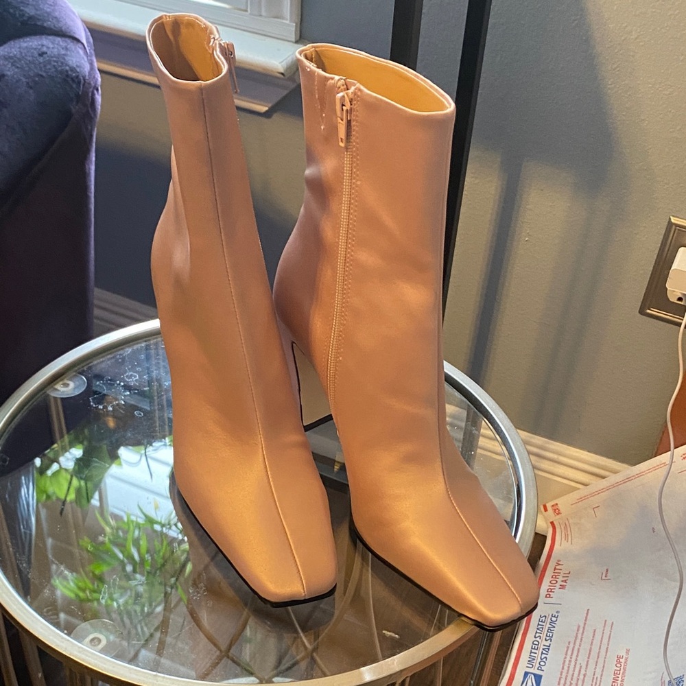 Steve Madden Chic Light Pink Satin Heeled Boots